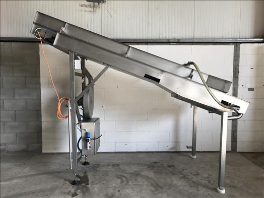 Stainless elevator conveyor with blower