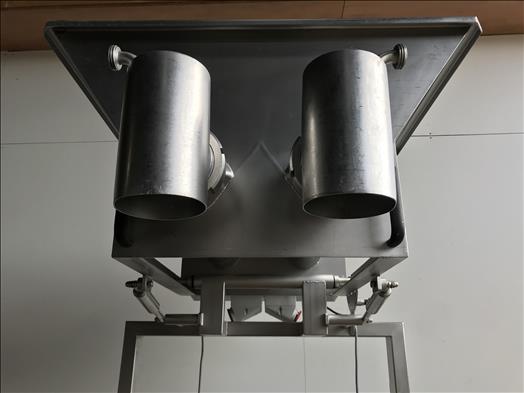 Stainless hopper and twin screw feeder