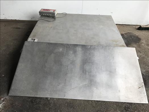 Stainless platform scale