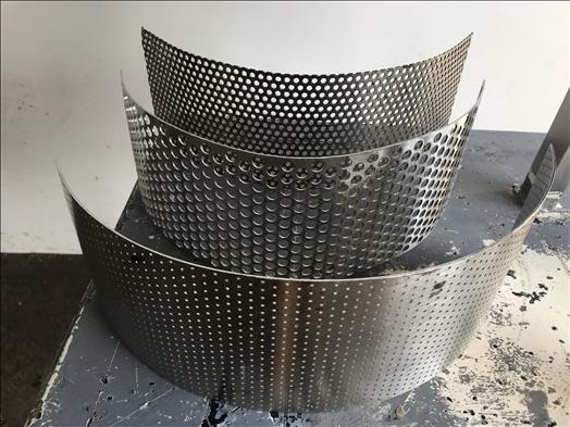 Stainless crumber