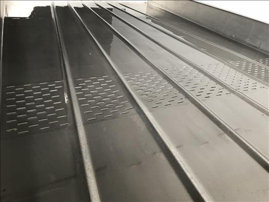 Vibratory conveyor