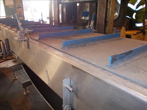 Stainless framed flighted elevator belt conveyor