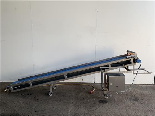 flighted elevator conveyor