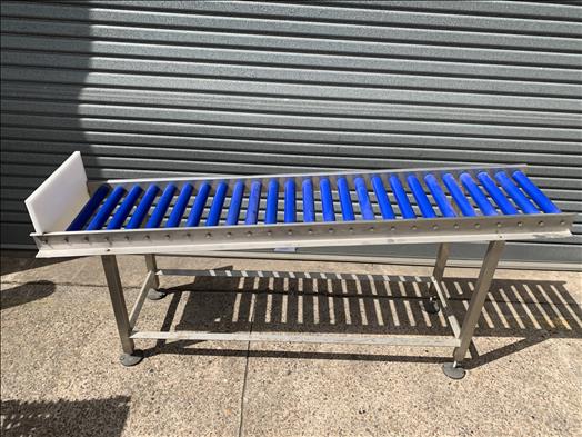 Stainless roller conveyor