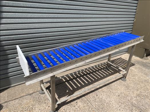 Stainless roller conveyor