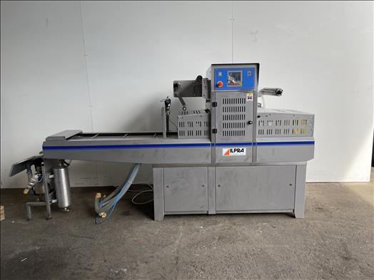 Tray sealer