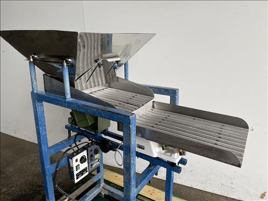 Vibratory conveyor