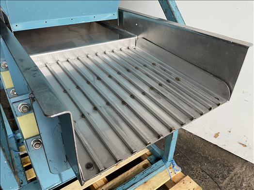 Vibratory conveyor