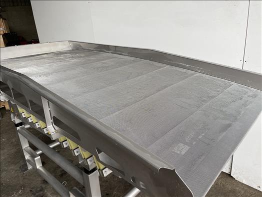 Vibratory conveyor