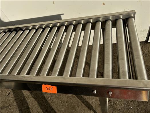 Roller conveyor
