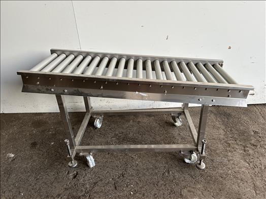 Roller conveyor