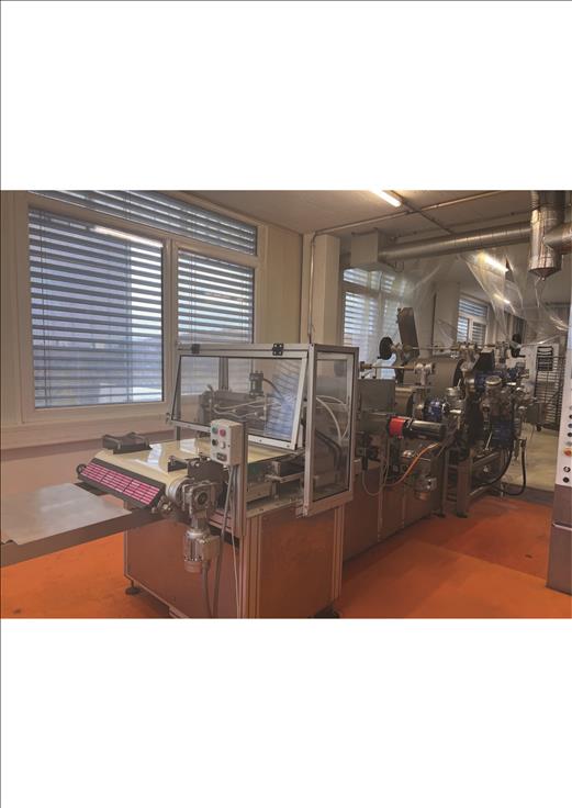 Energy bar production line