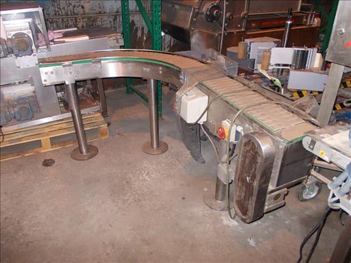 Stainless 90 degree slat band conveyor