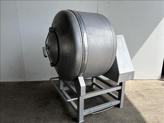 Vacuum tumbler