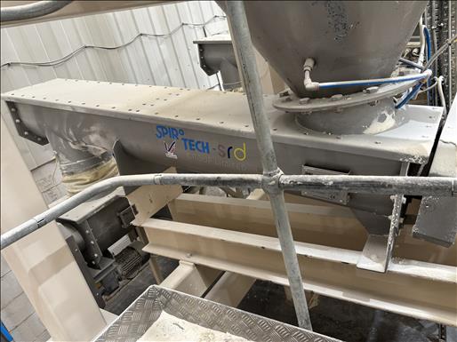 Bulk bag discharge station
