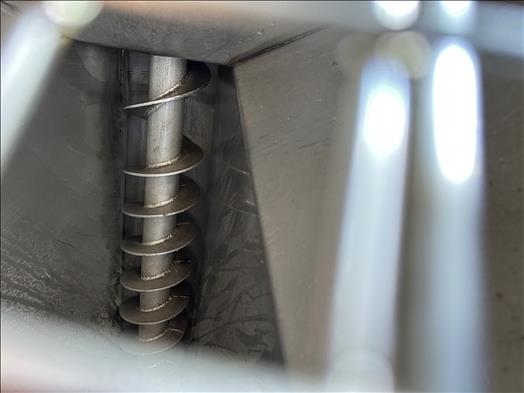 Elevator screw conveyor