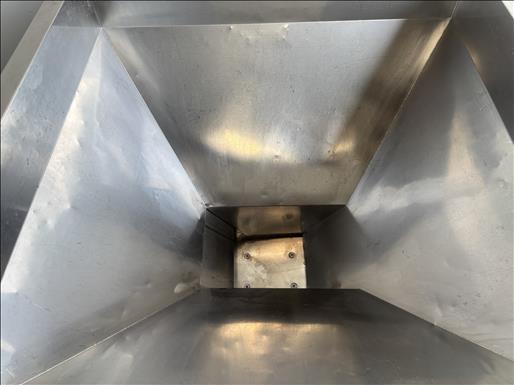 Vibratory feeder