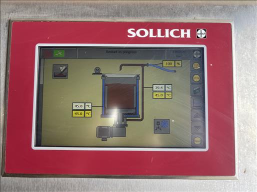 Chocolate tempering machine
