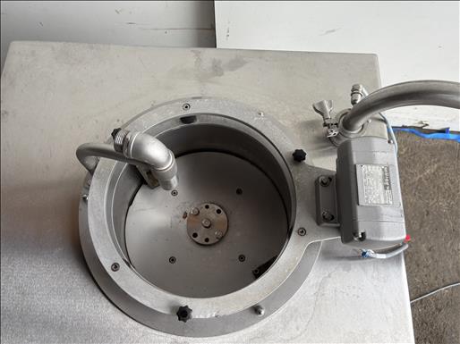Chocolate tempering machine