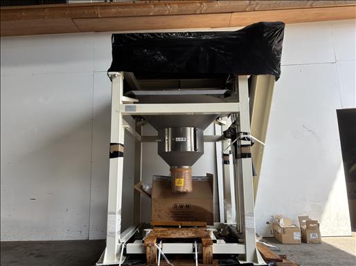Bulk bag discharge station