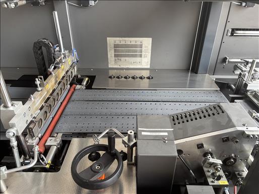 Fully automatic side sealer