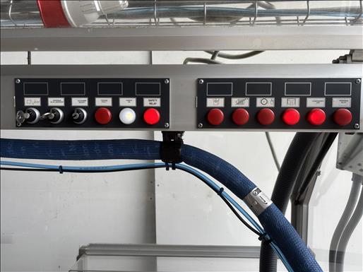 Vertical cartoner
