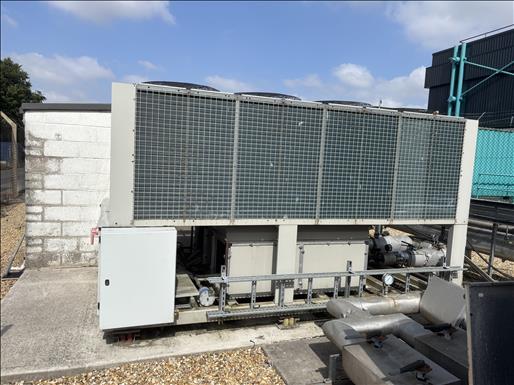 Air cooled chiller
