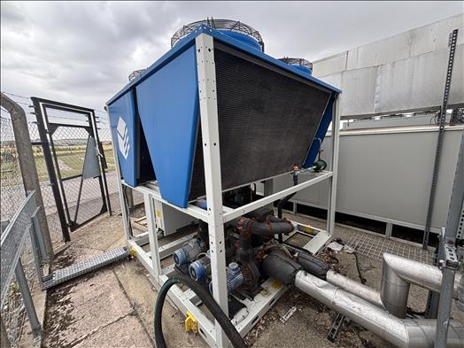 Air cooled water chiller