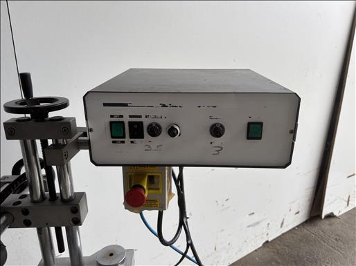Top labeller