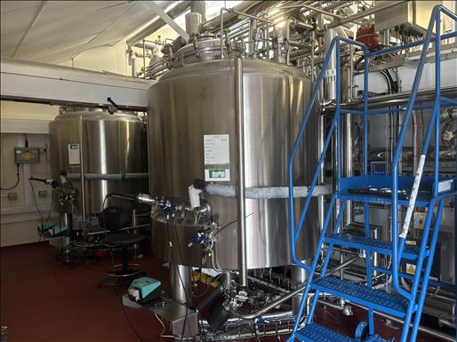 Mixing tank