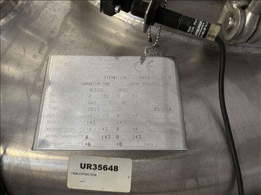 Mixing tank