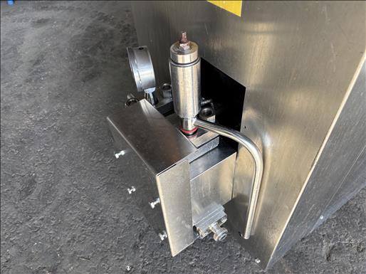 Piston homogeniser