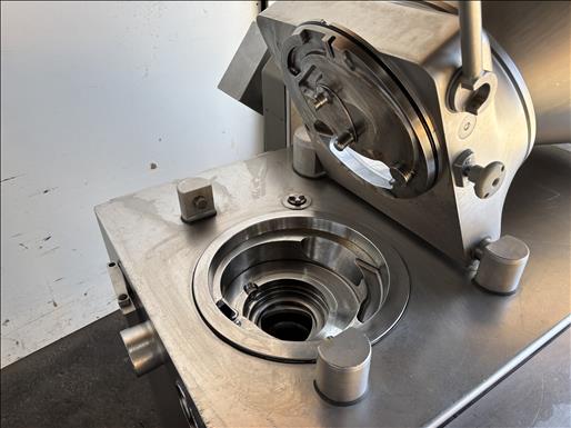 Vacuum Filler