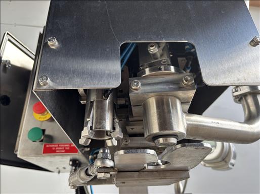 Filling machine