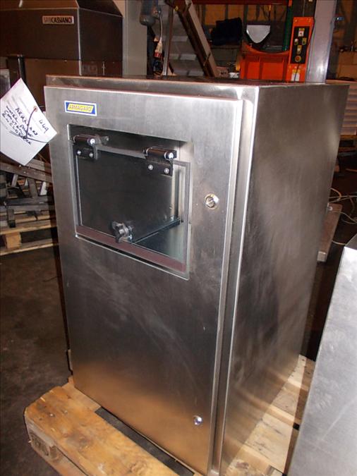 Water proof rack mount computer cabinet