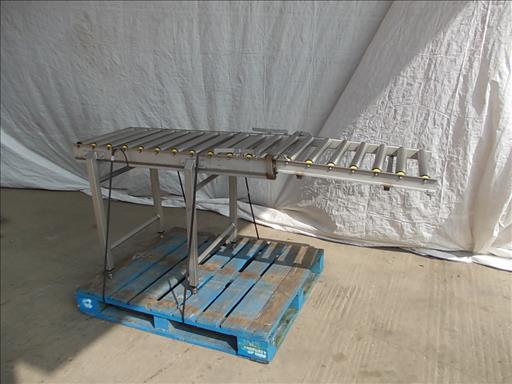 NNP Gravity roller conveyor drawbridge 