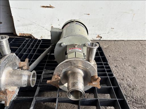 Sanitary centrifugal pump