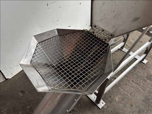 Elevator screw conveyor