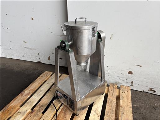 Tabletop drum blender