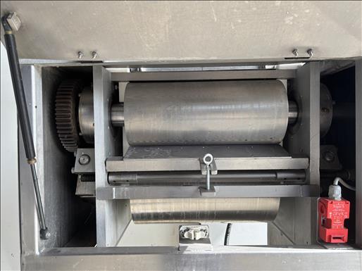 Three roll sheeter