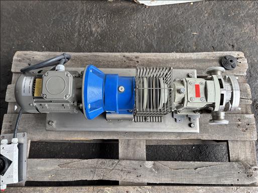 Lobe pump