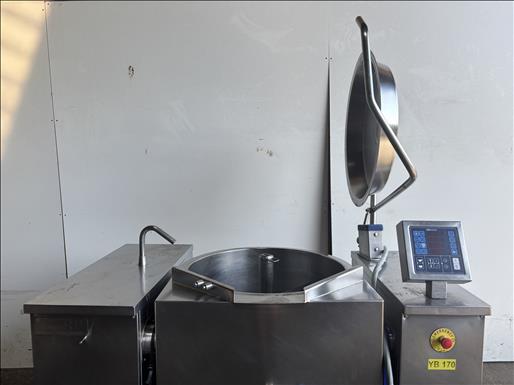 Electric steam jacketed mixing vessel
