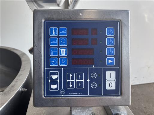 Electric steam jacketed mixing vessel
