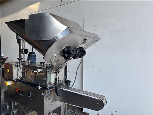 Capping machine