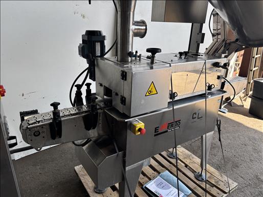 Capping machine