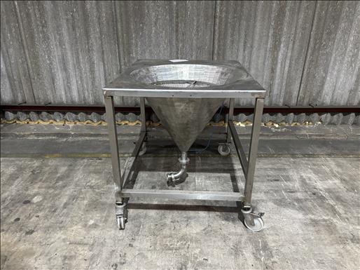 Mobile stainless hopper