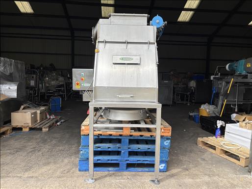 Sieving station