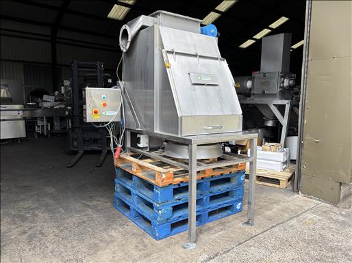 Sieving station