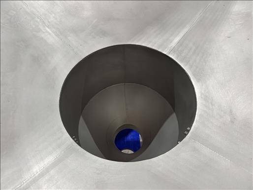 Bulk bag discharge station