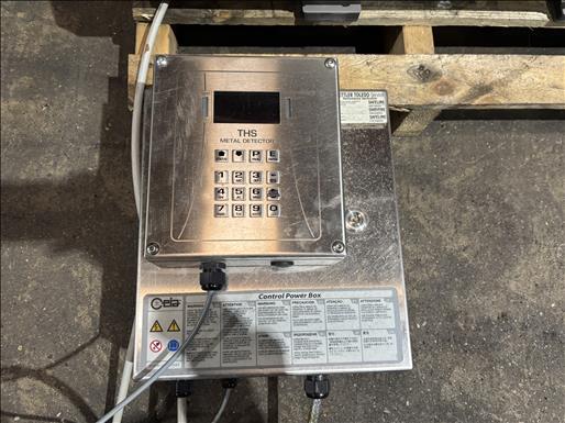 Metal detector